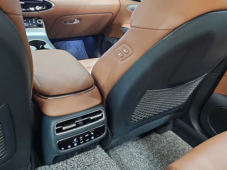 Genesis GV70 — photo 14