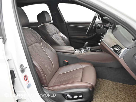 BMW 5-Series — photo 12