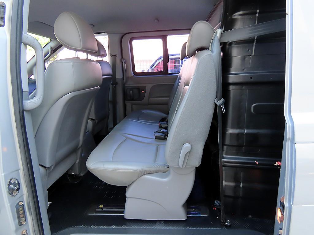 Hyundai Starex — photo 06