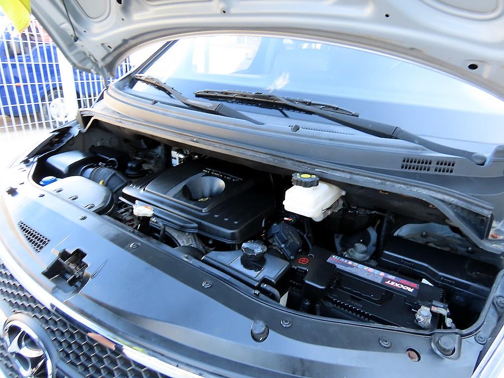 Hyundai Starex — photo 16