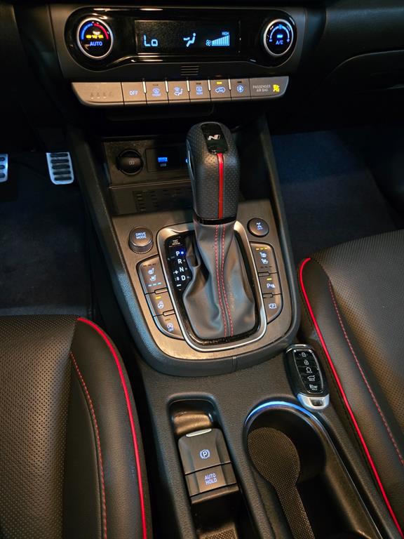 Hyundai Kona — photo 16