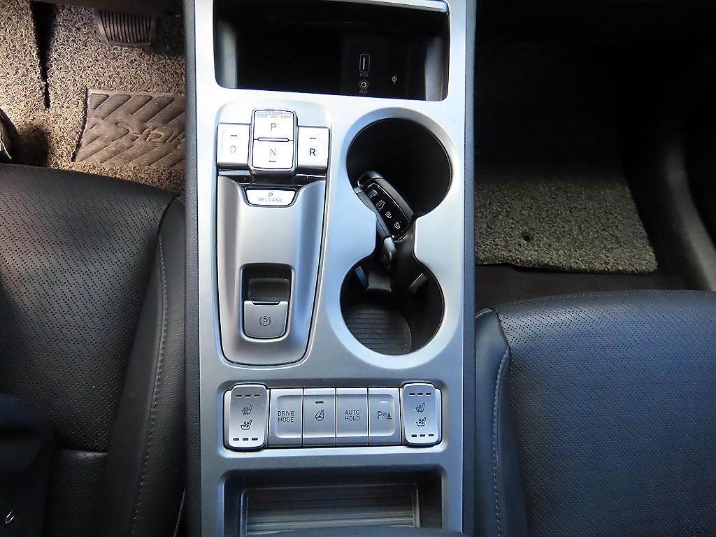 Hyundai Kona — photo 11