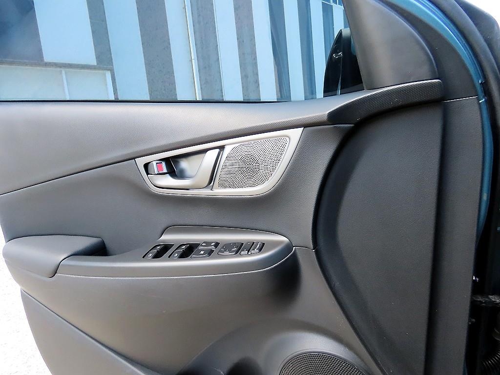 Hyundai Kona — photo 12