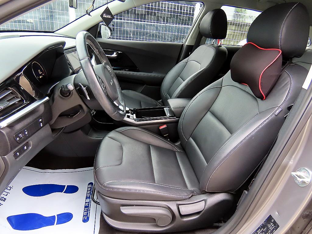 Kia Niro — photo 05