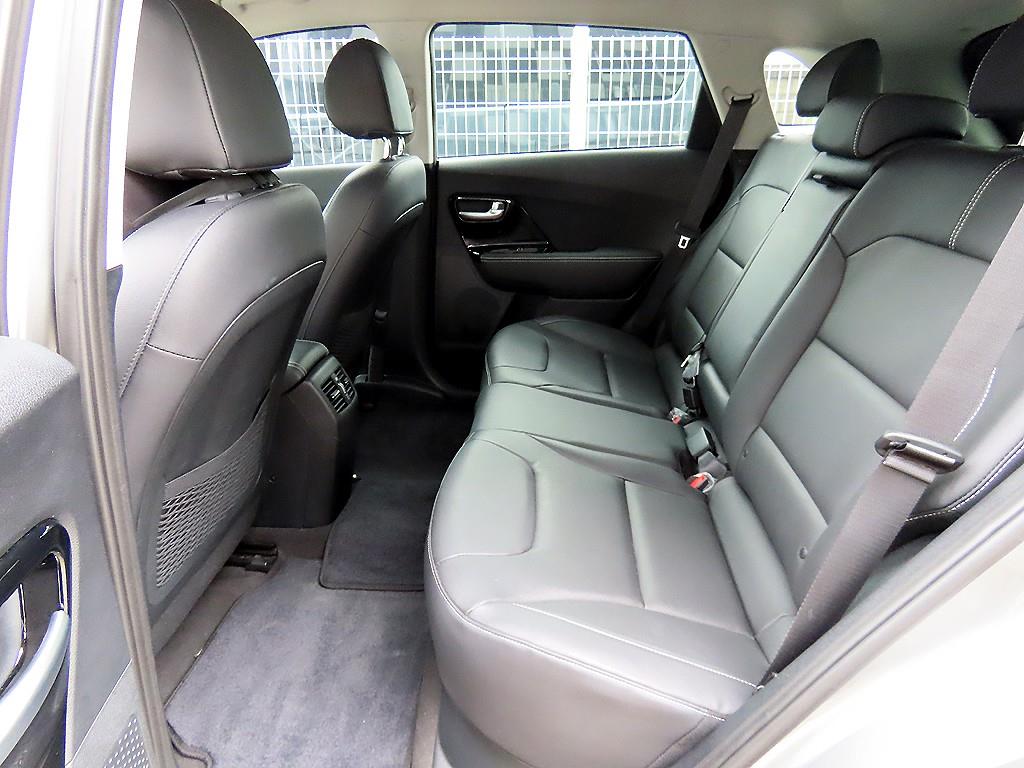 Kia Niro — photo 06