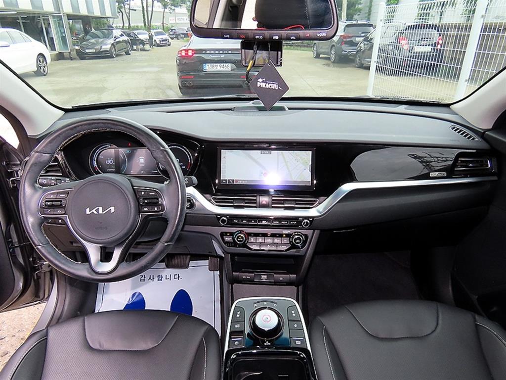 Kia Niro — photo 07