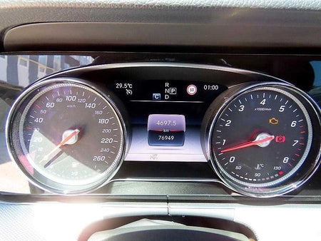 Mercedes-Benz E-Class — photo 09