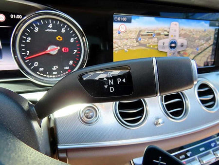 Mercedes-Benz E-Class — photo 10