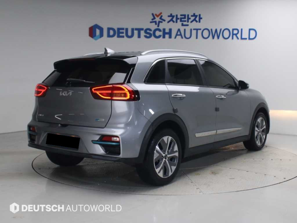 Kia Niro — photo 02