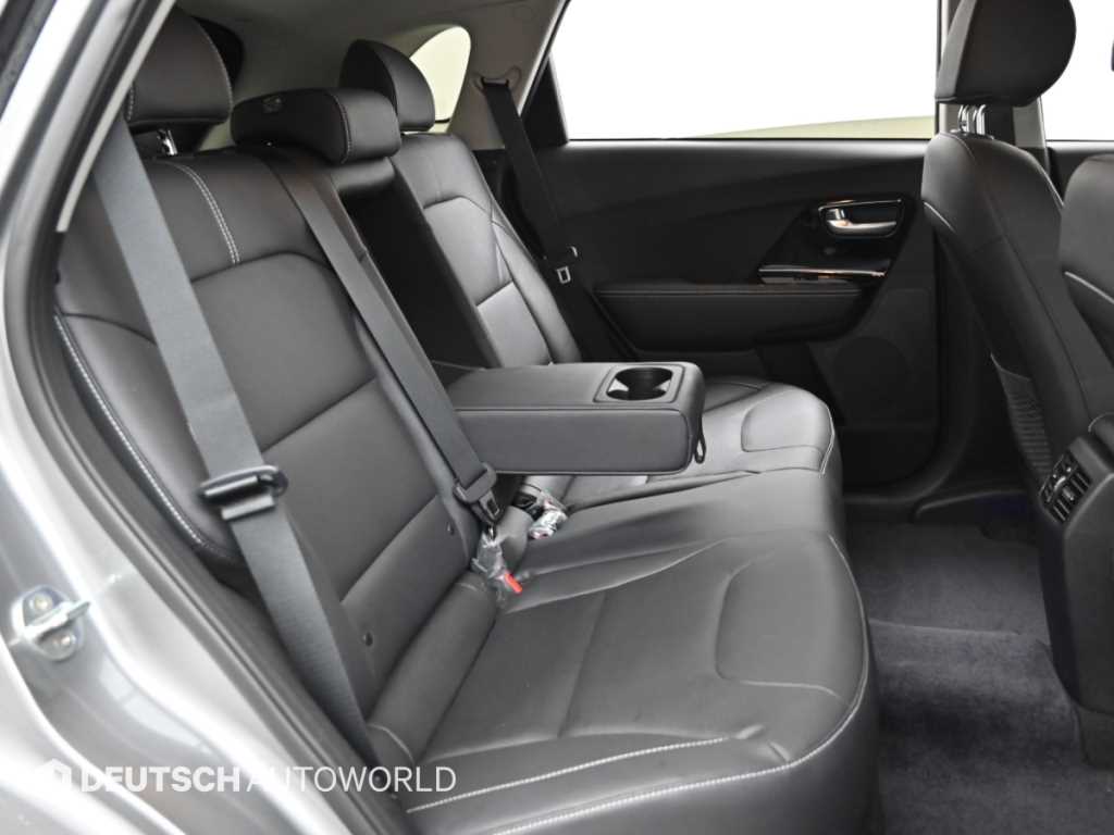 Kia Niro — photo 12