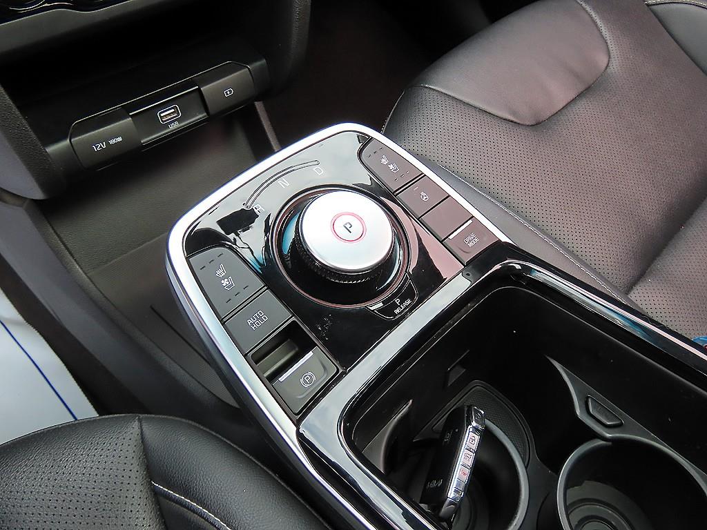 Kia Niro — photo 10