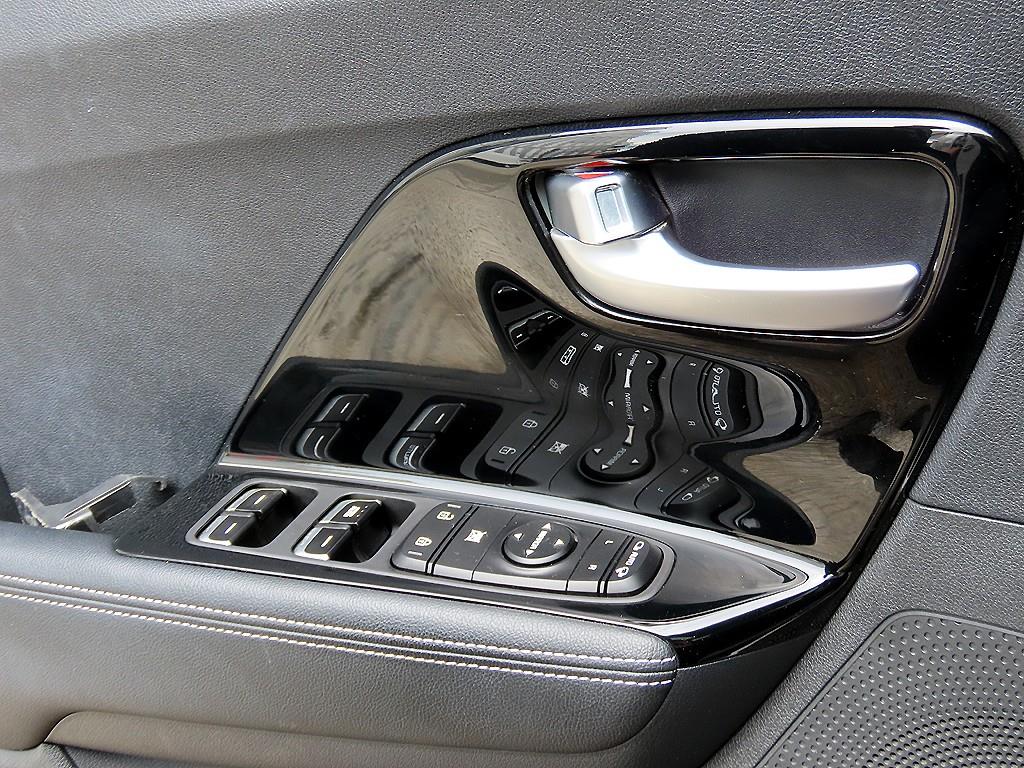 Kia Niro — photo 11