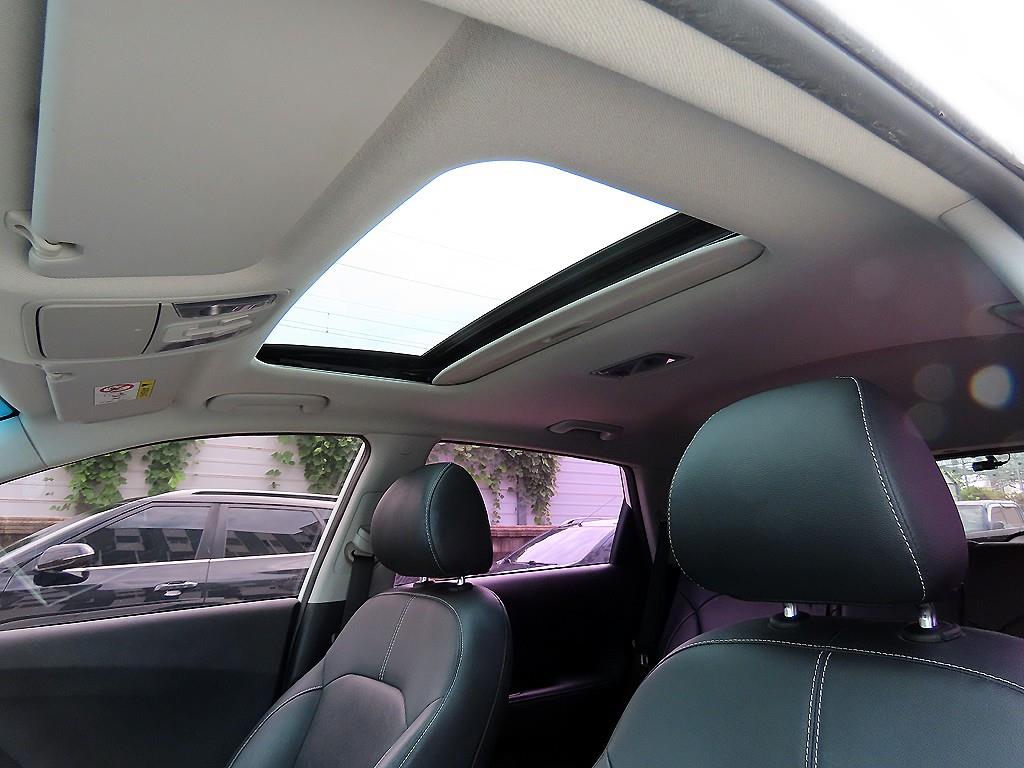 Kia Niro — photo 16