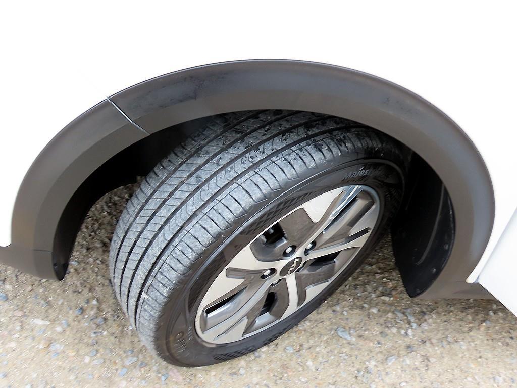 Kia Niro — photo 20