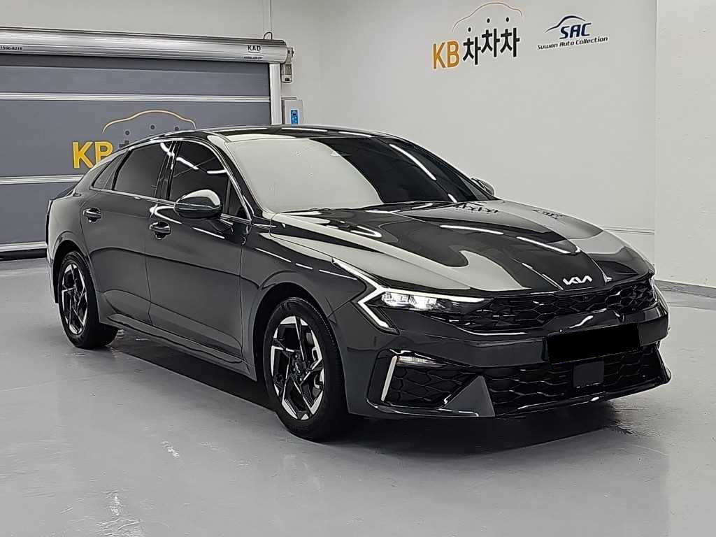 Kia K5 — photo 04
