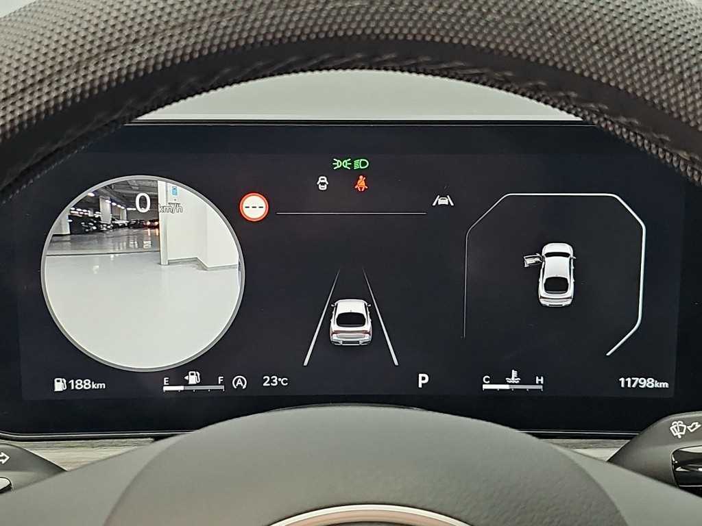 Kia K5 — photo 06