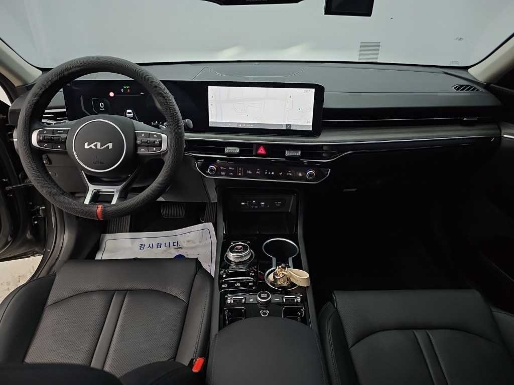 Kia K5 — photo 07