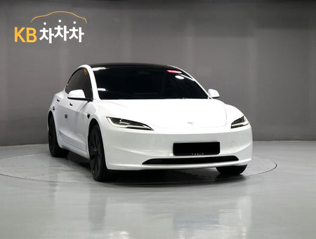 Tesla Model 3 — photo 02