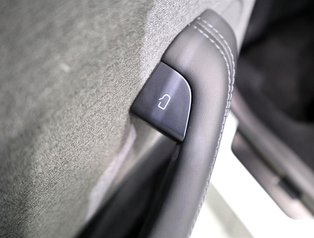 Tesla Model 3 — photo 15
