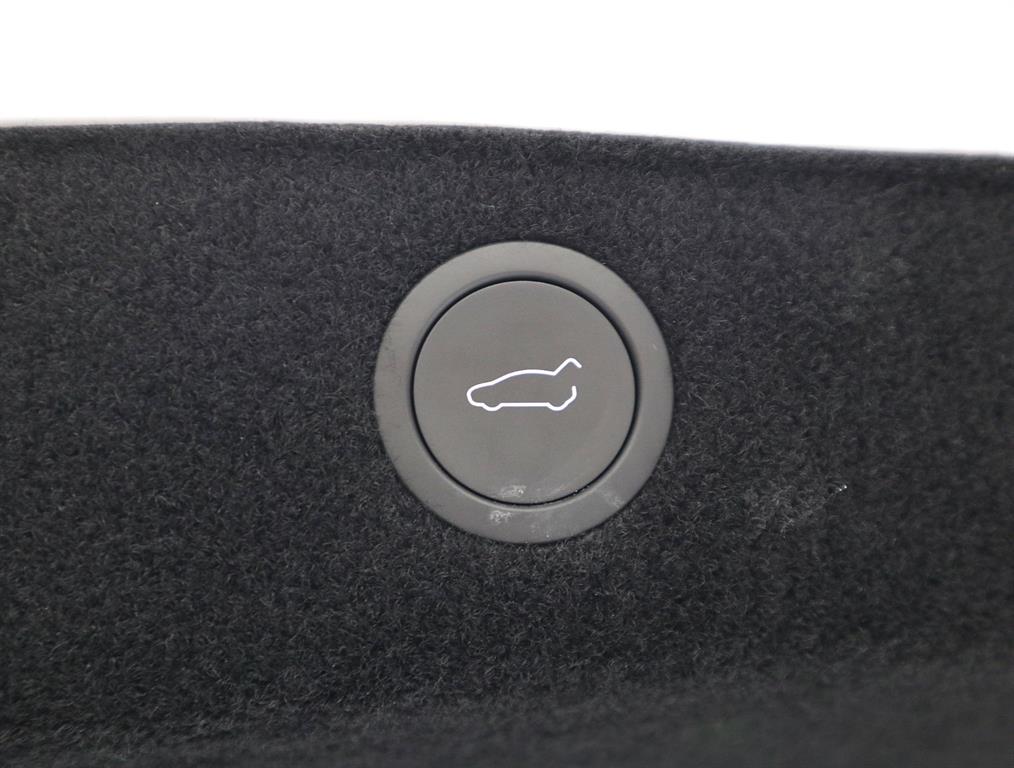 Tesla Model 3 — photo 17