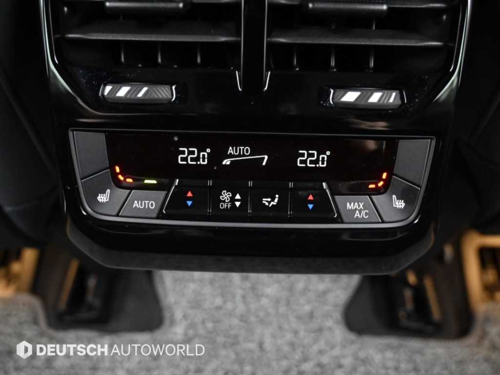 BMW iX — photo 16