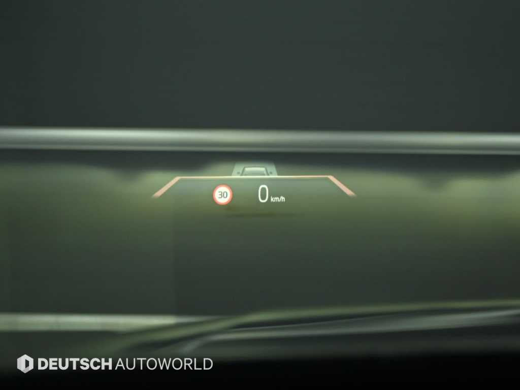 BMW iX — photo 17