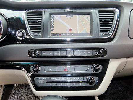Kia Carnival — photo 13