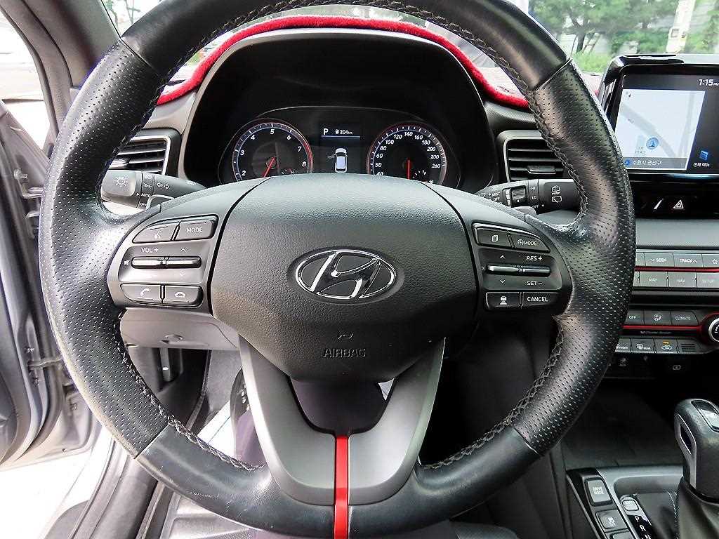 Hyundai Veloster — photo 08