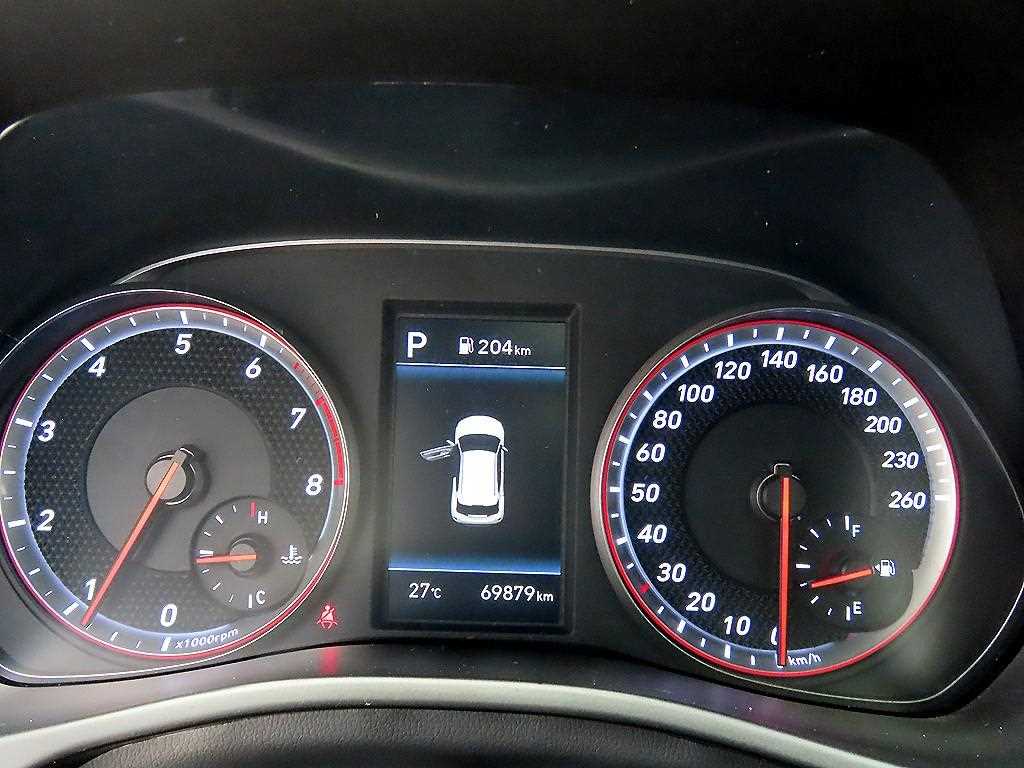 Hyundai Veloster — photo 09