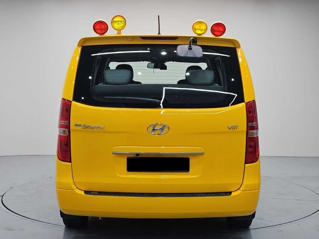 Hyundai Starex — photo 03
