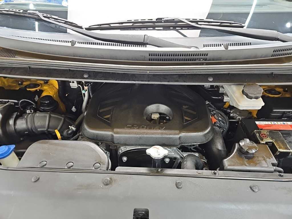 Hyundai Starex — photo 05