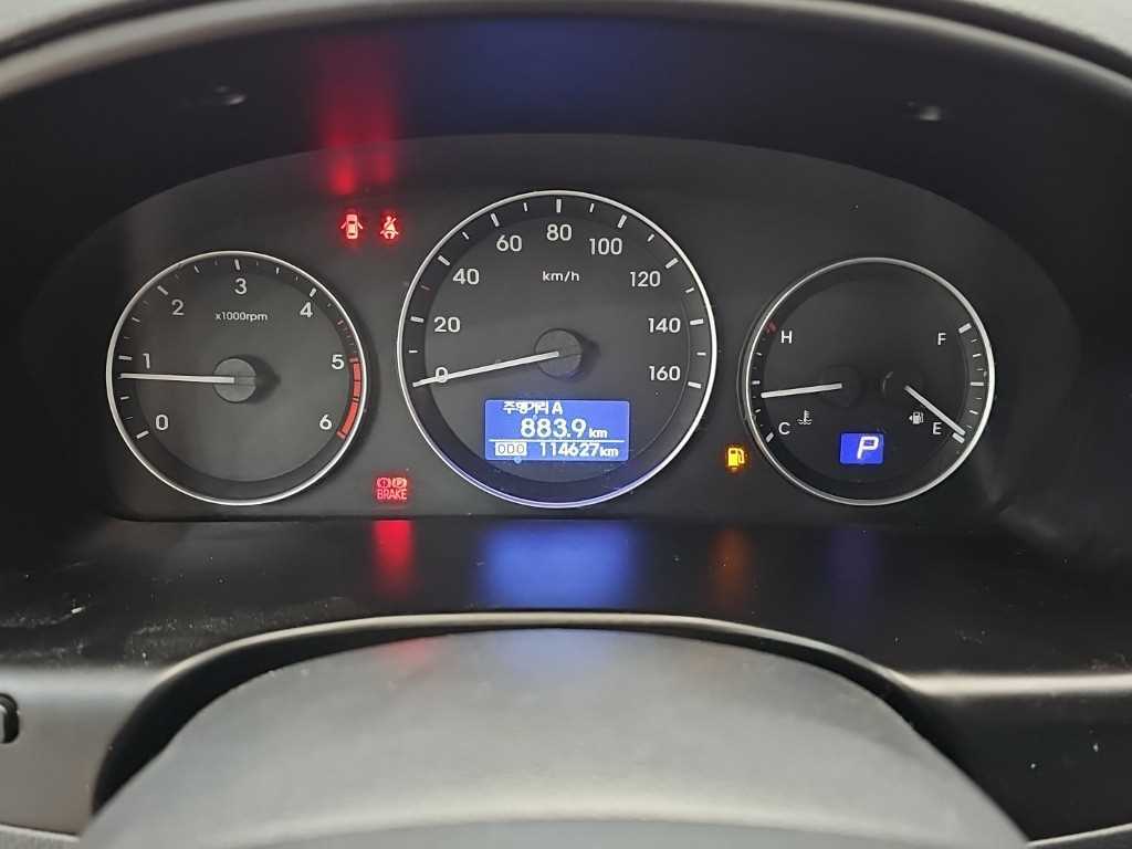 Hyundai Starex — photo 06