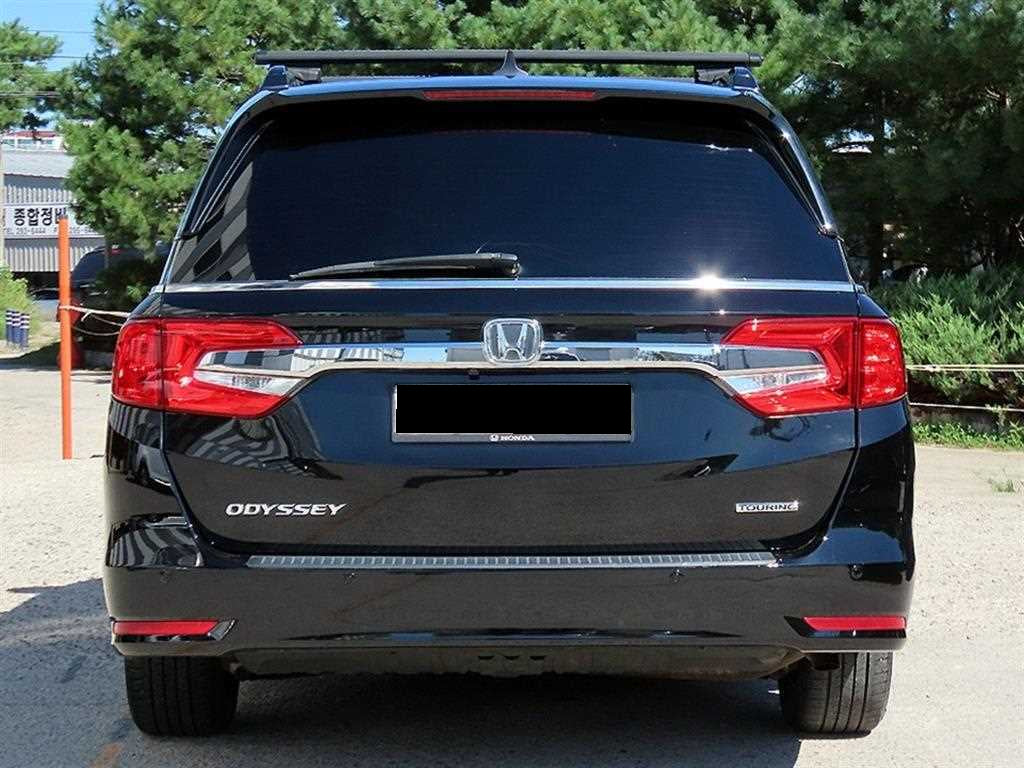 Honda Odyssey — photo 04
