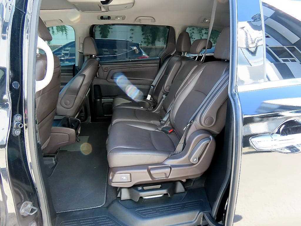 Honda Odyssey — photo 06