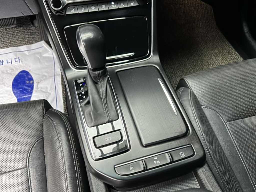Hyundai Grandeur — photo 12