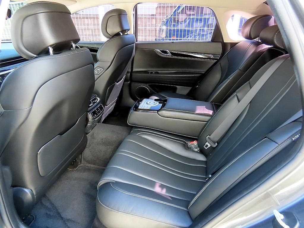 Genesis G80 — photo 06