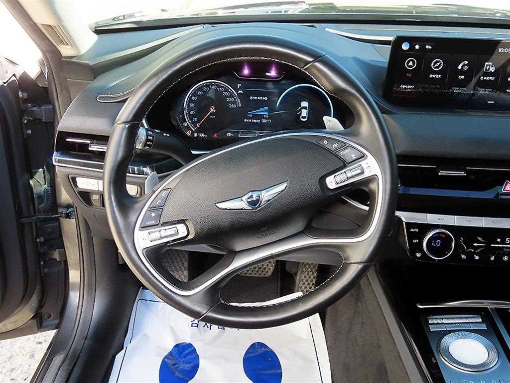 Genesis G80 — photo 08