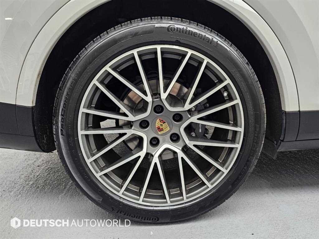 Porsche Cayenne — photo 04