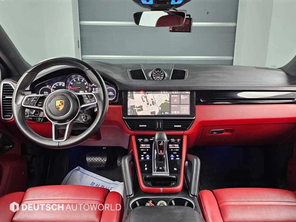 Porsche Cayenne — photo 06