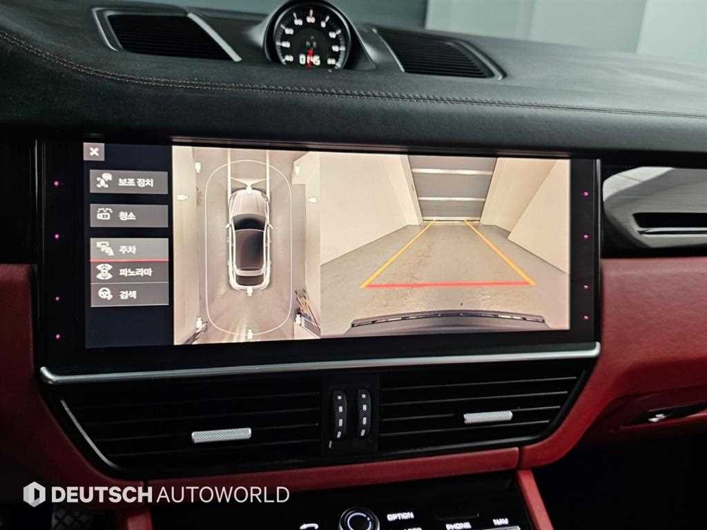 Porsche Cayenne — photo 15