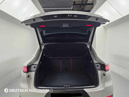 Porsche Cayenne — photo 19