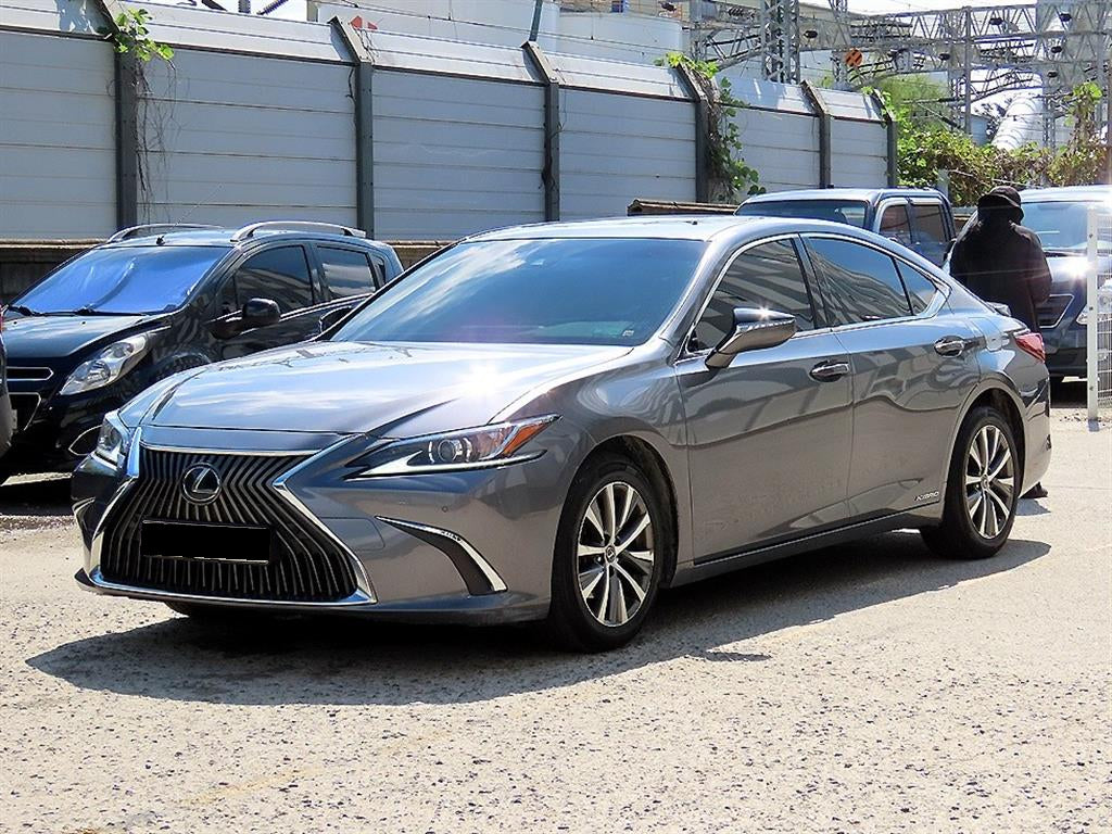 Lexus ES — photo 02
