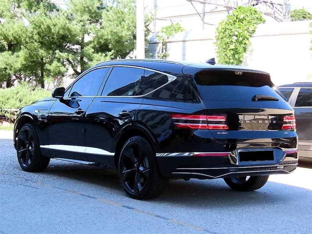 Genesis GV80 — photo 03