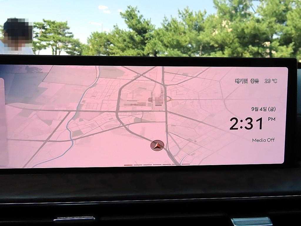 Genesis GV80 — photo 14