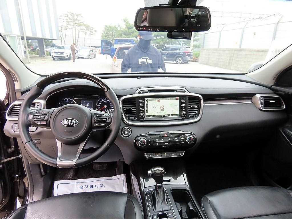 Kia Sorento — photo 07