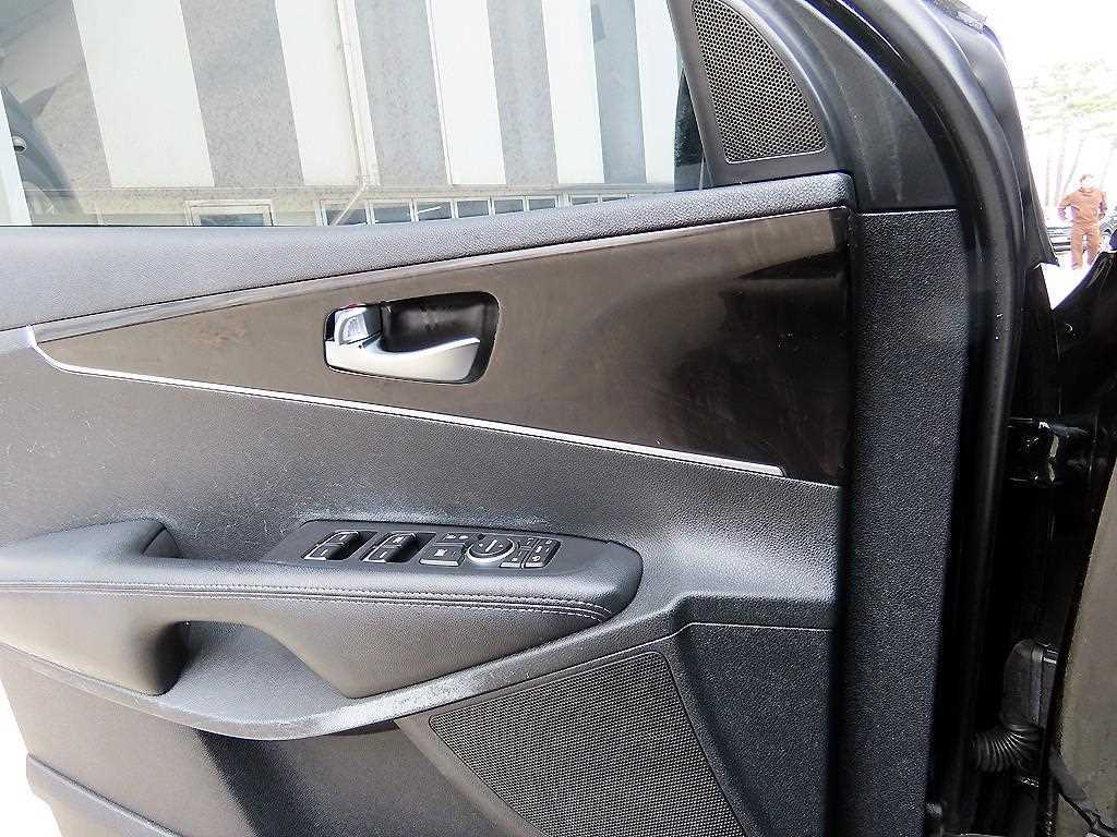 Kia Sorento — photo 11