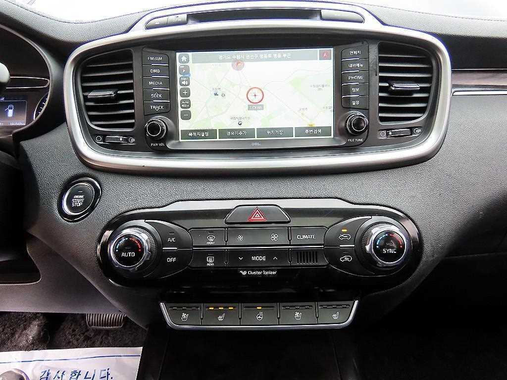 Kia Sorento — photo 13