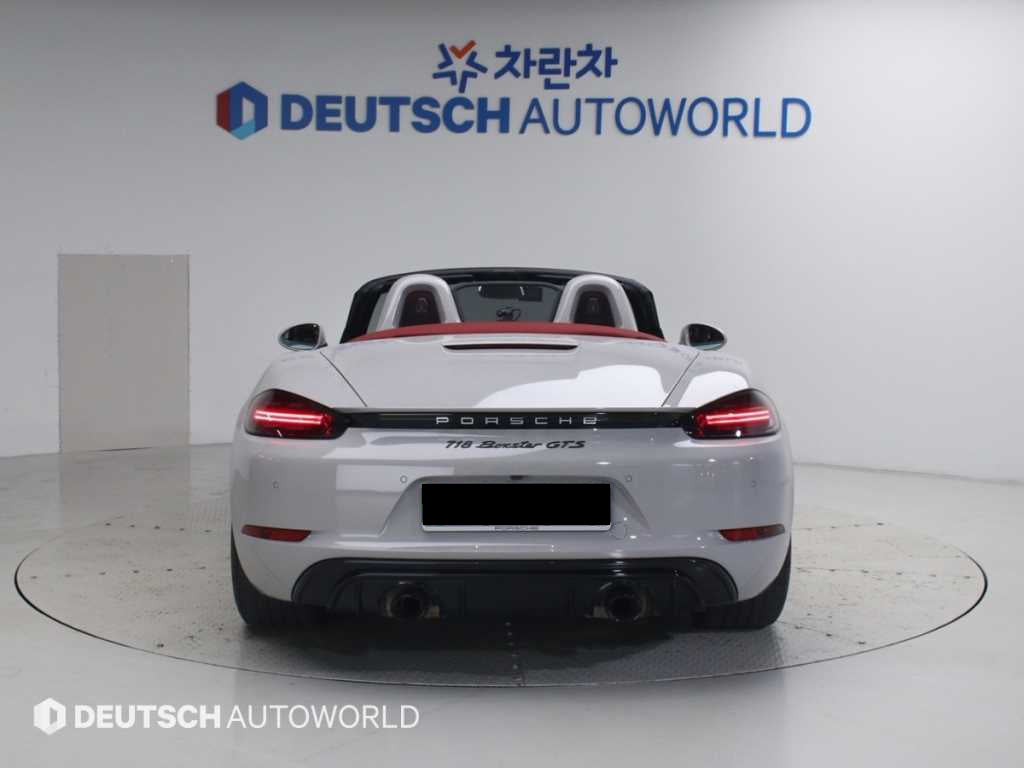 Porsche 718 — photo 04