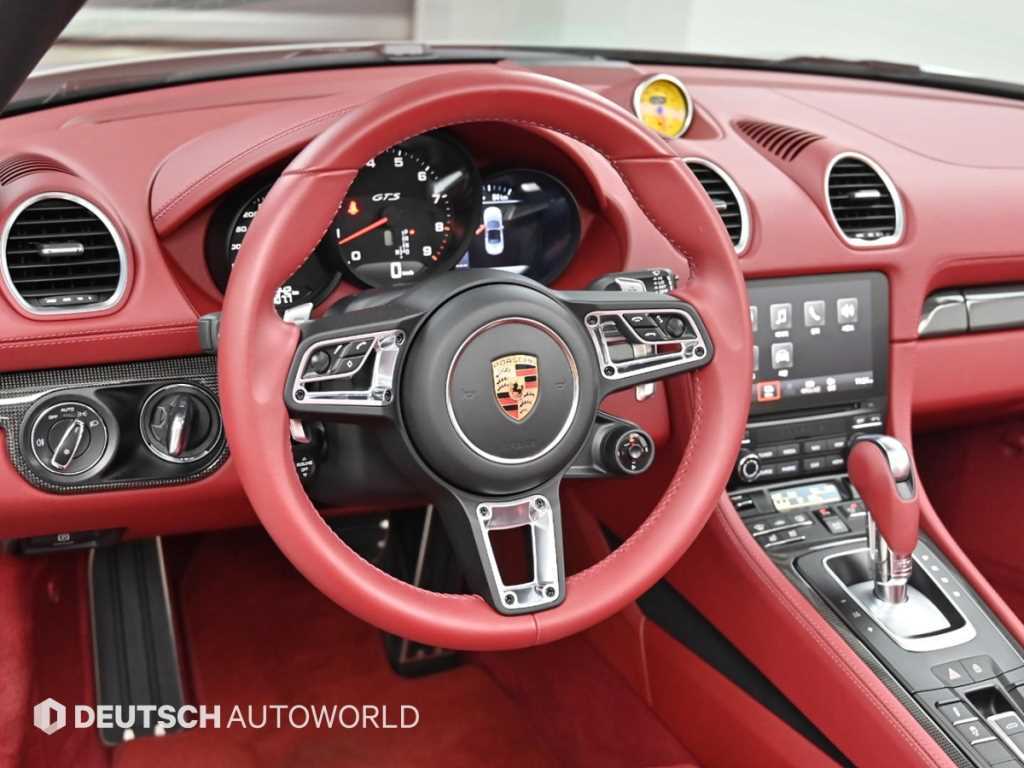 Porsche 718 — photo 13