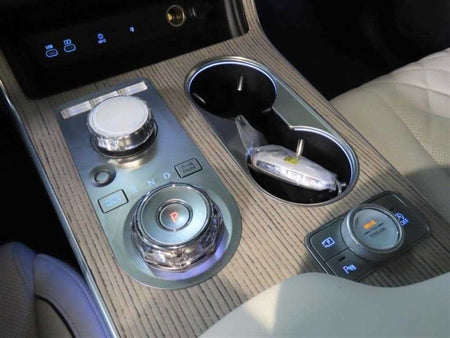 Genesis GV80 — photo 06